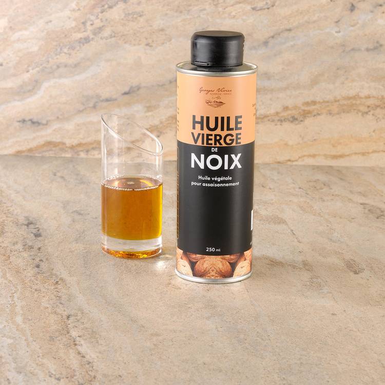 L'Huile de noix vierge