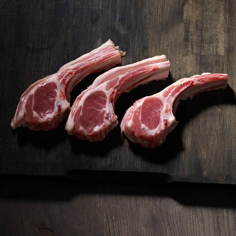 Les Côtes d'agneau découvertes ***